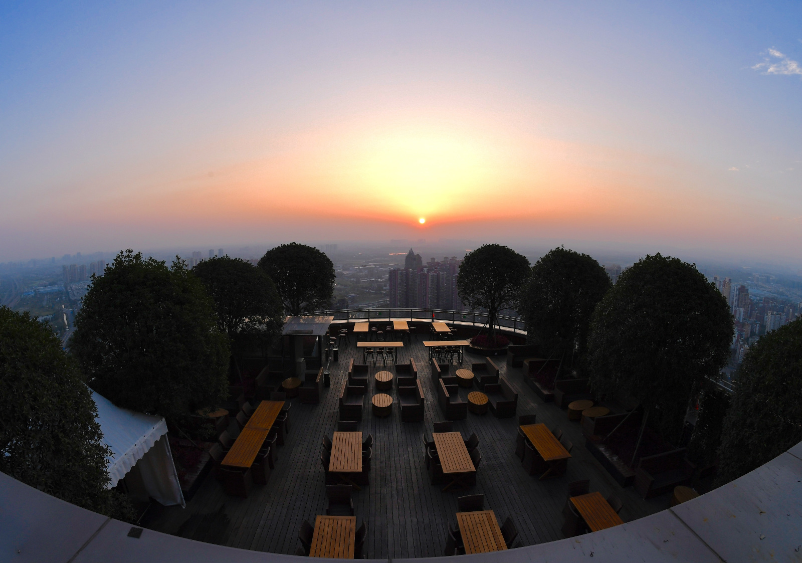 春暖花开时，璞富腾酒店及度假村带你体验成都百态