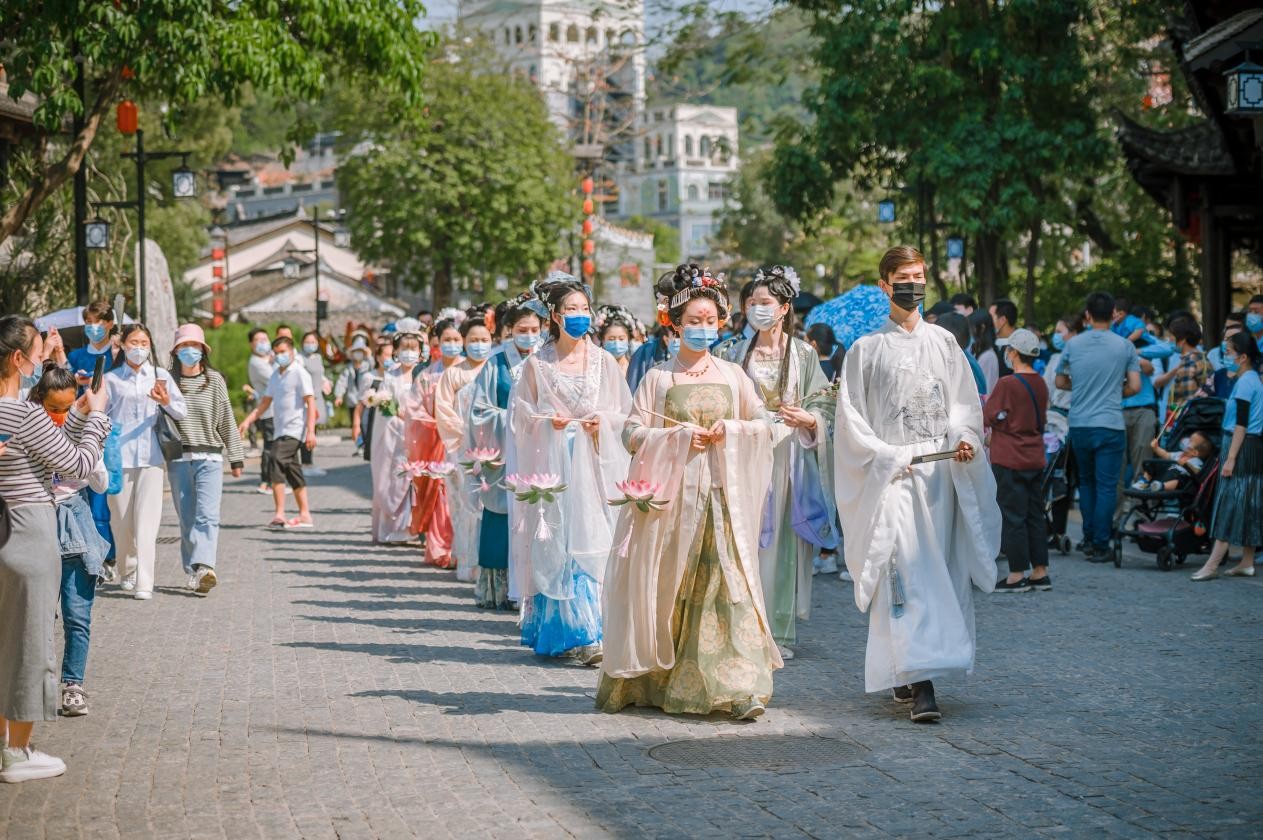 来甘坑古镇,赏田园秋色,过小凉帽秋收节!