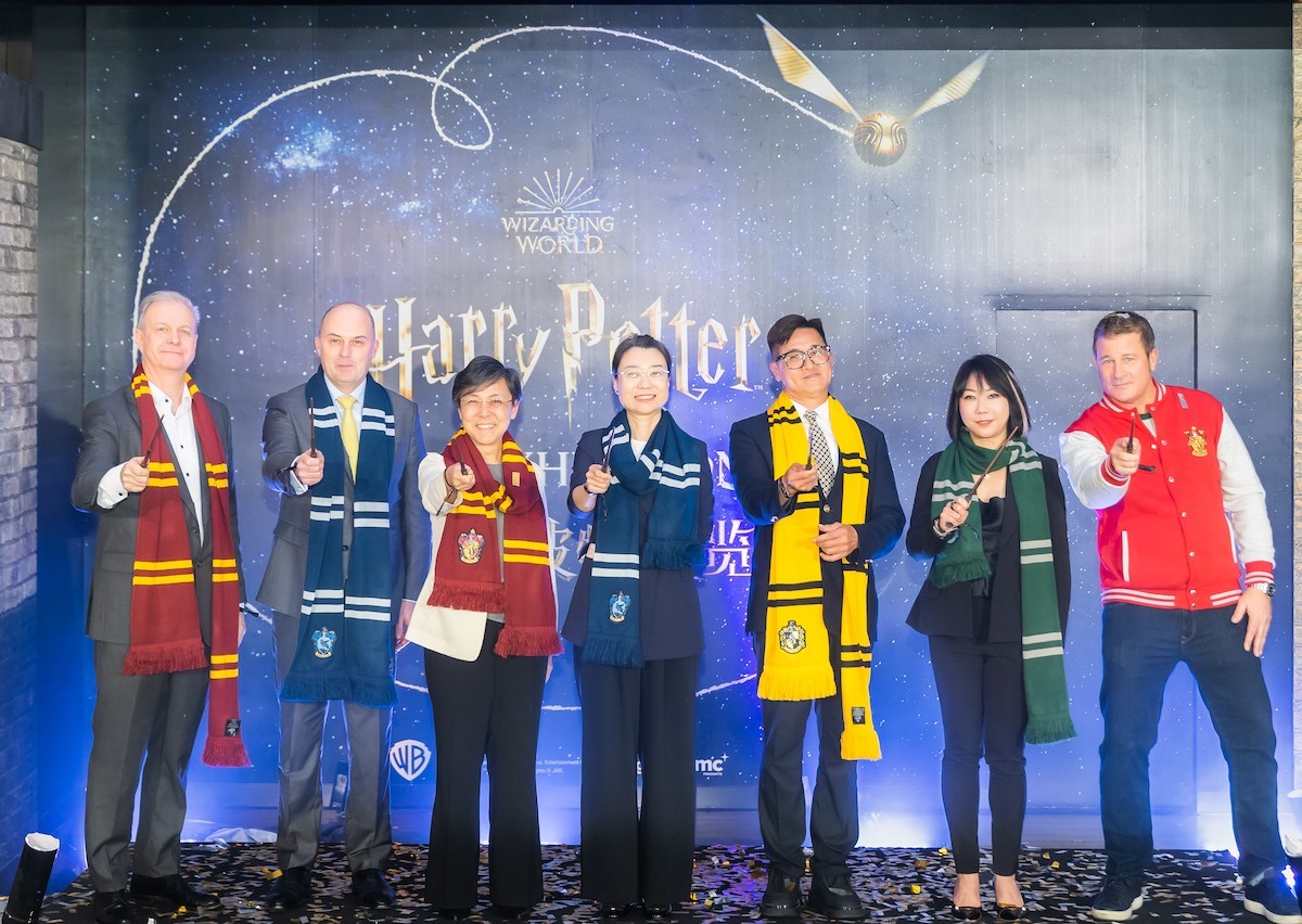 哈利·波特™:展览 今日于澳门伦敦人盛大开幕 立即购买门票 展开魔法之旅!