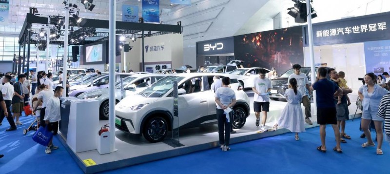 十一黄金周，崇礼邀您共赴一场“汽车+赛事+文旅+消费”的绿色科技盛宴！