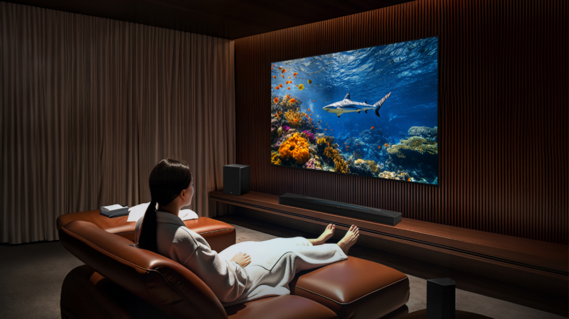 一语开启圣诞专属场景，智慧酒店为住客打造沉浸式节日氛围